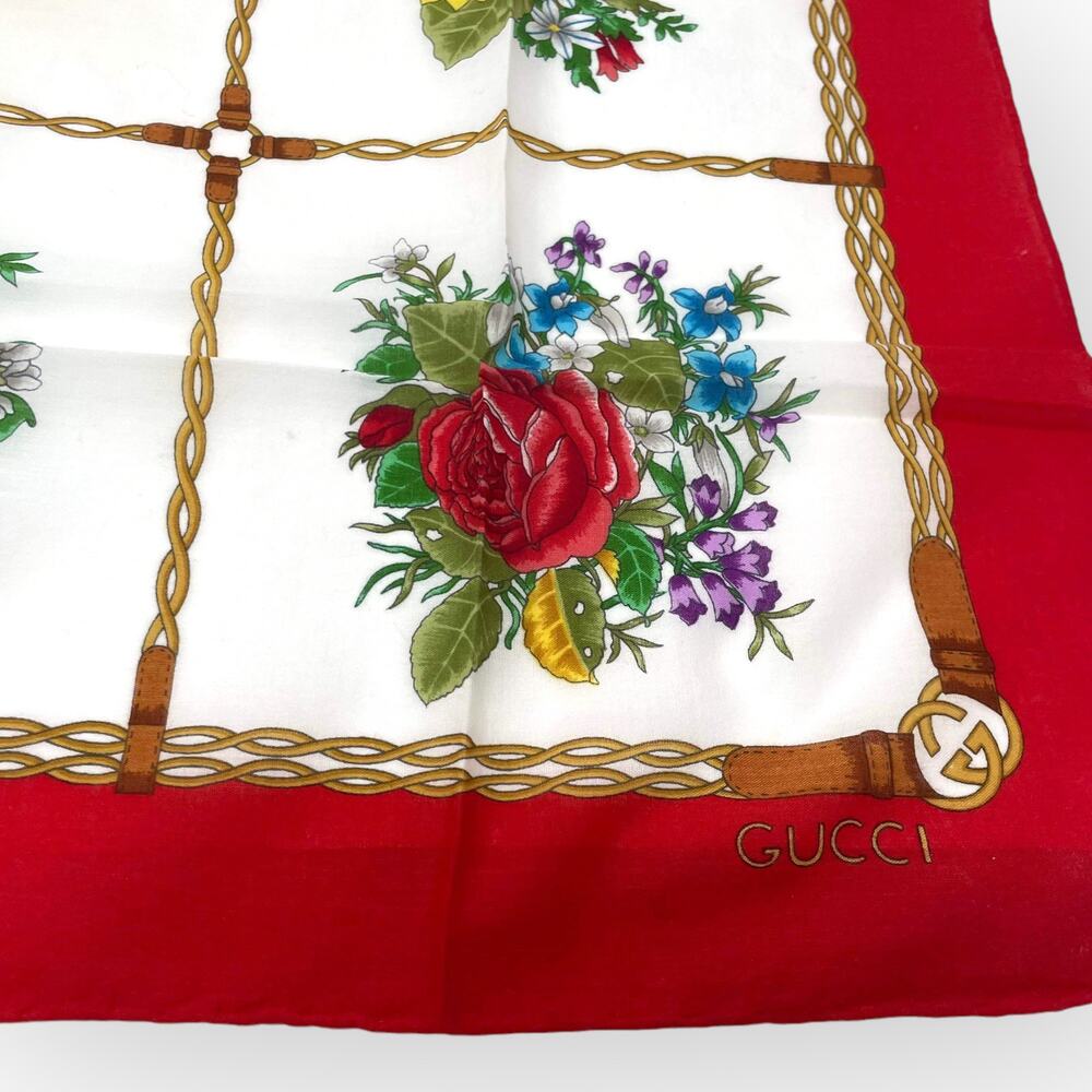 70s to 80s GUCCI Vintage Red White Floral Pattern Square Scarf - Picture 3 of 6